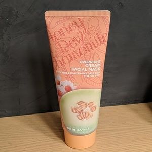 Honey dew and chamomile overnight facial mask